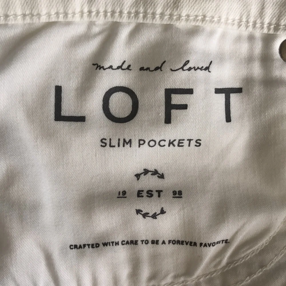 LOFT Made and Loved Modern Slim Pockets White Jean Size 32/14